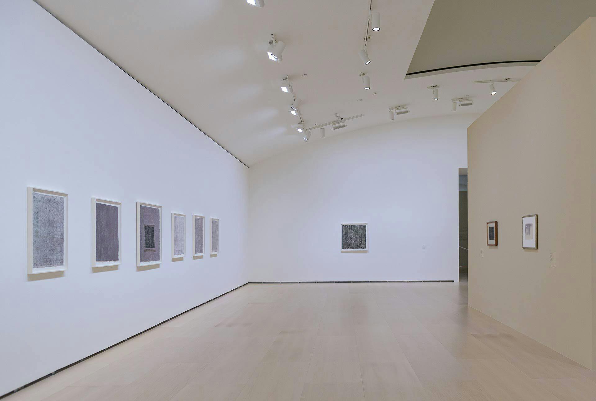 Installation view of the exhibition Serra/Seurat. Drawings at the Guggenheim Museum Bilbao, dated 2022.
