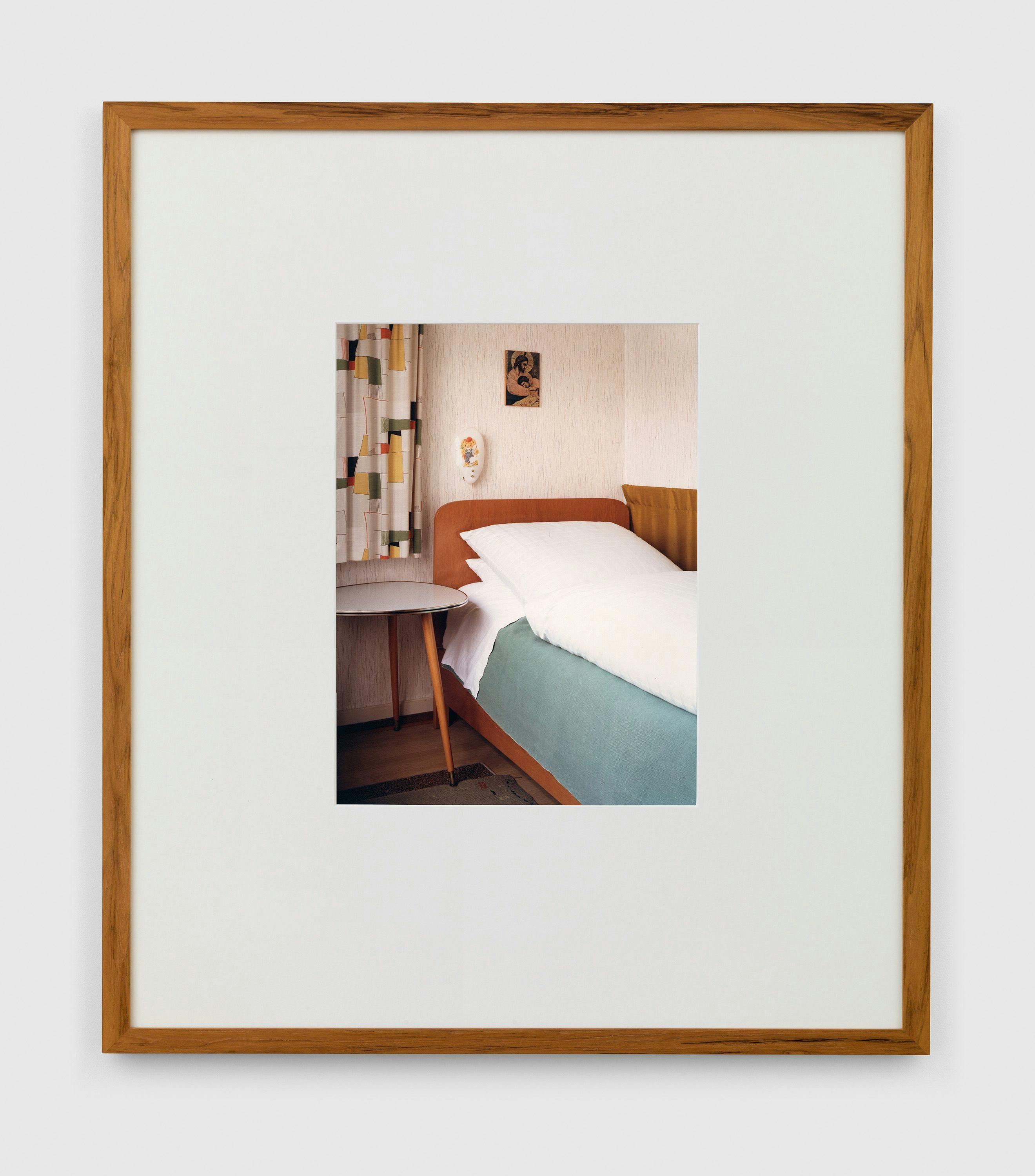 A chromogenic print with Diasec by Thomas Ruff, titled Interior 2B, dated 1980.